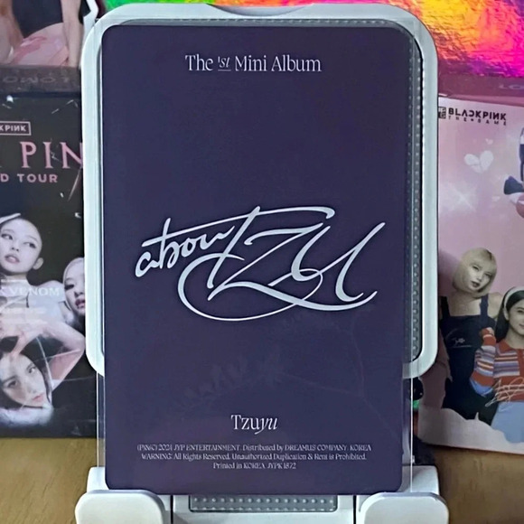 βSOLDβ TWICE TZUYU ABOUTZU Platform Nemo Ver Official Photocard - Picture 2 of 2